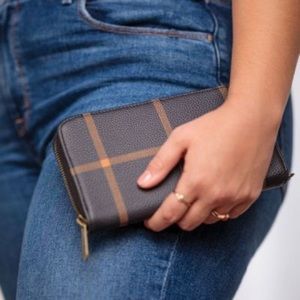 Thirty One - All About the Benjamins Wallet - Caramel Windowpane Plaid
